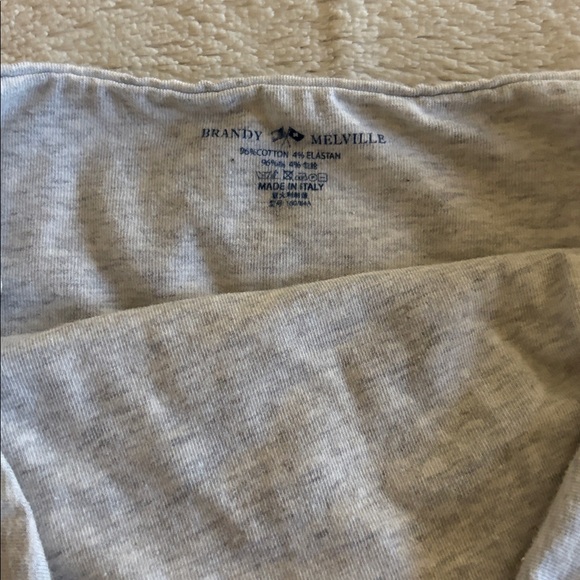 Bundle of 4 Brandy Melville Tees Shorts and Tanks - Picture 7 of 11
